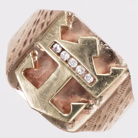 Ring, vita stenar, stl 21½, bredd 6-16, skev, defekt, 14K Vikt: 6,6 g