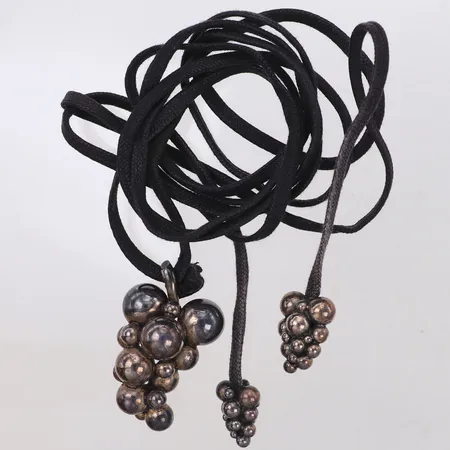 Collier, Georg Jensen, Moonlight Grapes, längd 158cm, ask, defekt band, ytterkartong sliten, 925/1000 silver, bruttovikt 41,5g Vikt: 41,5 g