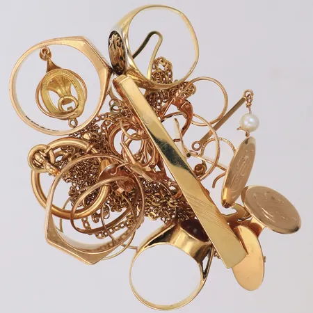 Diverse guld, defekt, med stenar, 18K  Vikt: 67,9 g