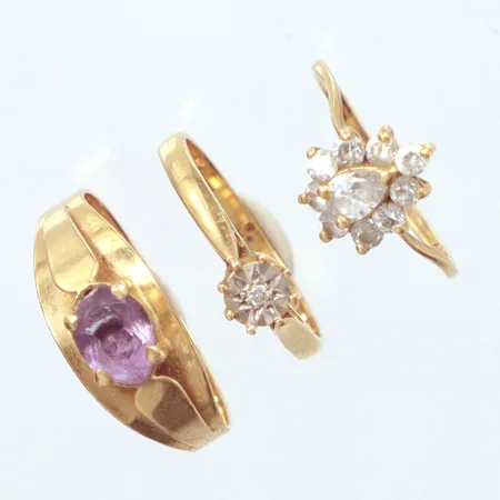 3 Ringar defekta, 18k  Vikt: 5,3 g