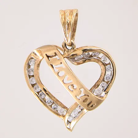 Hänge med dekor av text, hjärta, med vita stenar, 25x17mm, 10K  Vikt: 2,2 g