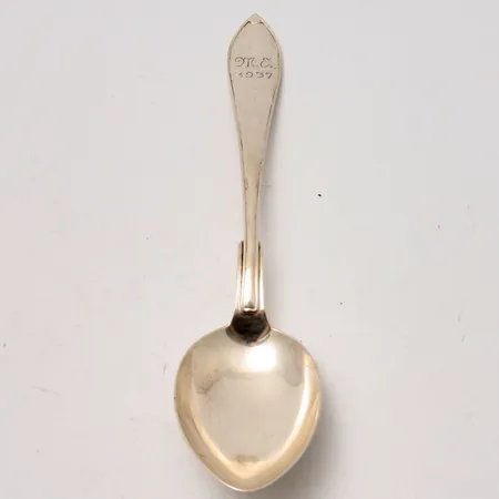 Sked i silver, 21,5cm, model Svensk spetsig, personlig gravyr, 830/1000, tillverkad av K G Markströms Guldsmeds Ab, år 1935, vikt 67,52g.