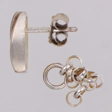Örhänge och del av kedja, silver 925/1000 Vikt: 2 g