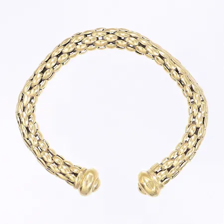 Armband, flätad stel modell, Ø75mm, svensk kontrollstämpel (före 1988), ojämnt i fomen, 18K Vikt: 28,8 g