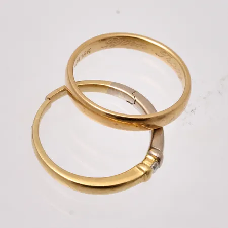 Diverse defekt guld, 18K, vikt 5,82g.