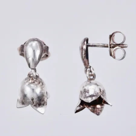 Ett par örhängen längd ca 15mm, silver Vikt: 1,3 g