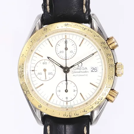 Herrur Omega Speedmaster Date, Ø39mm, stål, vit urtavla, automatisk, datum, kronograf, ref: 175.0043.375.0043, serienummer: 54352705, cal. 1155, tvåton, repor på boett, sliten tachymeter-skala, med slitet svart läderarmband från Hirsch, inga övriga tillbehör Vikt: 0 g