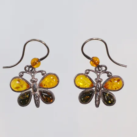 Ett par örhängen med bärnsten, 35x20mm, silver, 925/1000 Vikt: 4,5 g