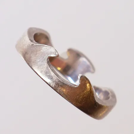 Ring, Georg Jensen, Fusion, stl 16¾/51NK, bredd ca 3-5mm, vitguld, gravyr, 18K Vikt: 5,4 g
