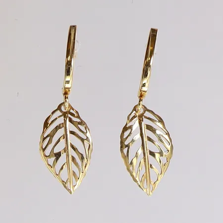 Ett par örhängen med löv, 23x7,3mm, GHA, 18K  Vikt: 0,9 g