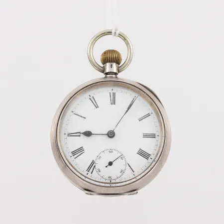 Fickur, tickar igång men ej funktionstestat, diameter ca 4.5 cm,silver. Vikt: 0 g