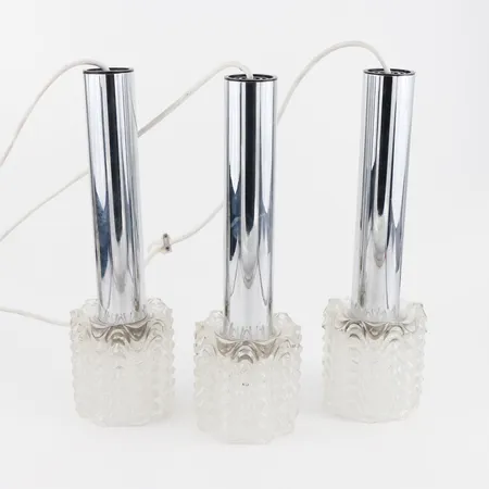 Fönsterlampor 3 st 1970/80 tal, höjd ca 36 cm. Vikt: 0 g Skickas med postpaket.