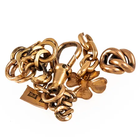 Diverse defekt guld i 18K. Vikt: 6,5g.