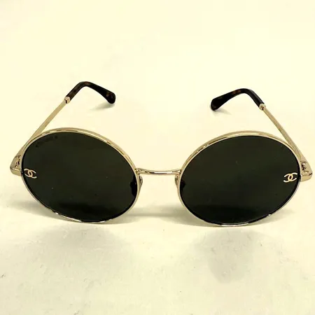 Solglasögon, Chanel, runda, c.395/3 5418 140 3N, putsduk, fodral, kvittokopia 22/4-23, bruksskick