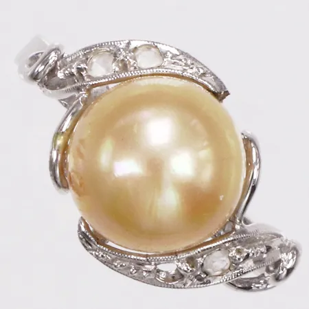 Ring, plastpärla, vita stenar, stl 16¾, sten saknas, silver 925/1000, bruttovikt 3,1g Vikt: 0 g