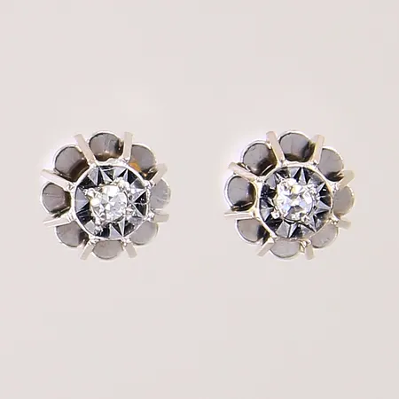 Ett par örhängen med diamanter 2 x ca 0,005ct, Ø5mm, vitguld, saknar stopp, 18K  Vikt: 1 g