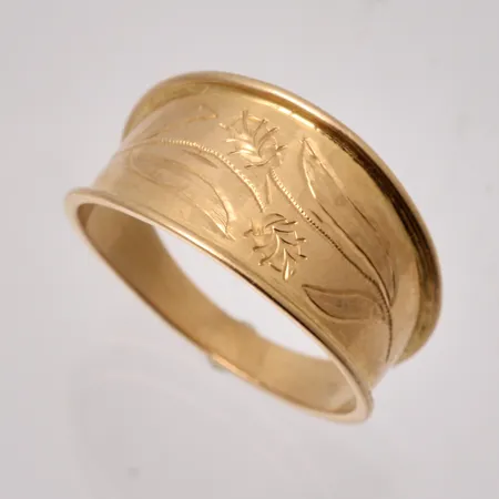 Ring i 18K guld, Brunkullaring, stl 18½, bredd 2,8-10,8mm, tillverkad av Svedbergs guld, år 1998, vikt 2,6g.