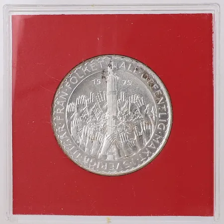 Minnesmynt, Ø36mm, Nya Grundlagen, All Offentlig Makt i Sverige Utgår Från Folket, år 1975, nominellt värde 50kr, Sveriges Riksbank, plast etui, silver 925/1000  Vikt: 27 g