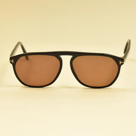 Solglasögon, Tom Ford, Jasper-02, TF835, skalmlängd 145, svarta med guldfärgade detaljer, bruksskick, putsduk, fodral, ytterkartong.