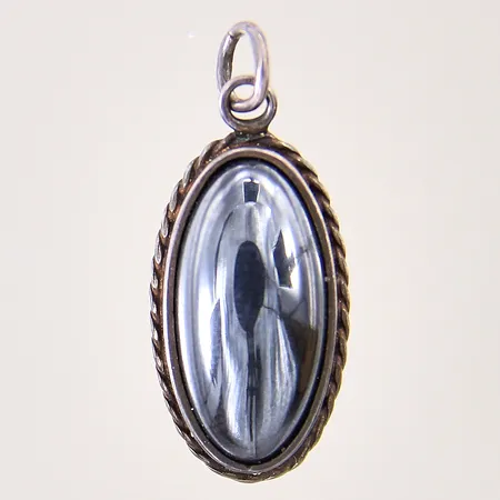 Hänge med hematit, 27x12, oxiderad, silver 925/1000 Vikt: 4 g