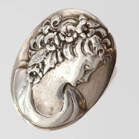 Ring, stl 18, ca bredd 6,5-27,5mm. 830/1000 silver Vikt: 11,3 g