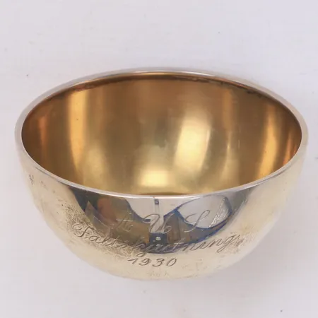 Skål, Ø6cm, höjd 2,5cm, förgylld invändigt, Markströms Guldsmeds Ab, år 1929, gravyr, silver 830/1000 Vikt: 19,5 g