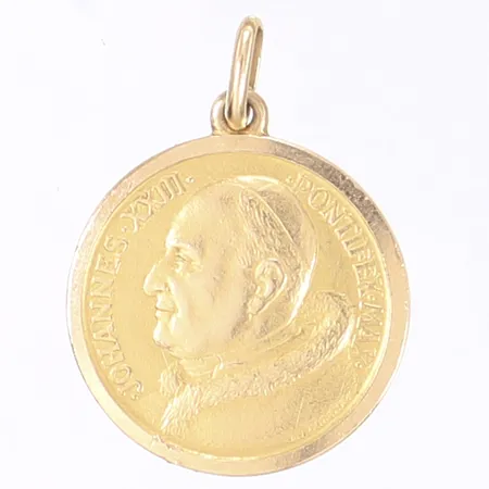 Hänge med dekor av Påve Johannes XXIII (1881-1963) och texten "Roma" i relief, sannolikt omkring 1960, höjd 30mm inkl öglan, 18K Vikt: 5,6 g