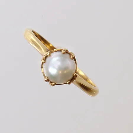 Ring med odlad pärla, stl: 17, bredd 1,8-7,5mm, 18K Vikt: 2,4 g