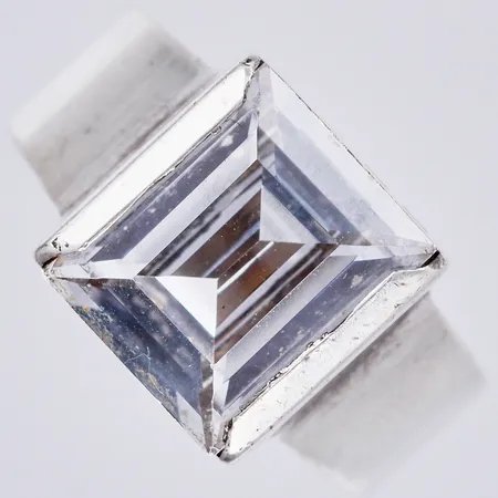 Ring med bergskristall, stl: 17, bredd: ca 5-11mm, 830/1000, silver Vikt: 7,7 g