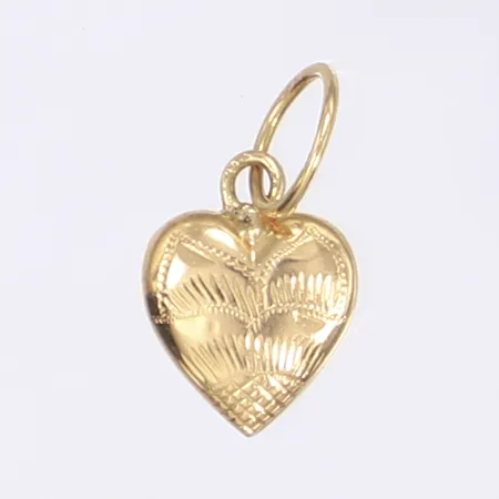 Hänge hjärta med präglad dekor, längd inkl ögla 11mm, bredd 8mm, 18K Vikt: 0,4 g