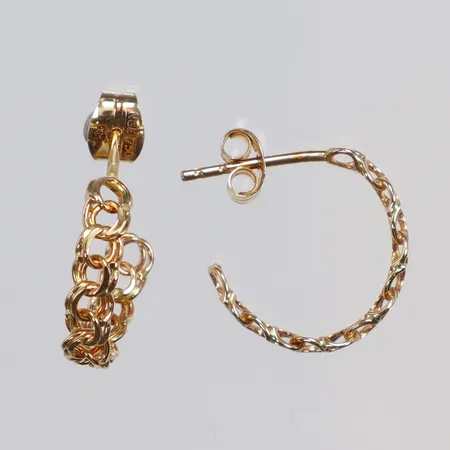 Ett par örhängen Bismarck, 15mm, 18K Vikt: 1,3 g