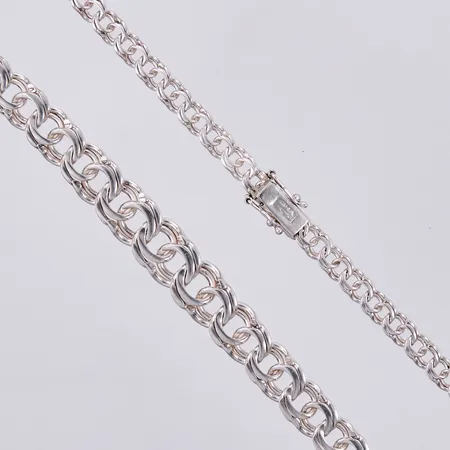 Collier doserad Bismarck, längd ca 42,5cm, bredd ca 5-10mm, GHA 925/1000 silver Vikt: 20,3 g