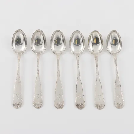 Skedar 6 st med monogram "S", längd ca 11.5 cm, silver. Vikt: 69,8 g