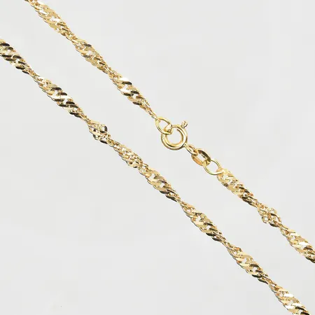 Kedja Singapore, längd 44½ cm, bredd 3 mm, 18K. Vikt: 7,8 g