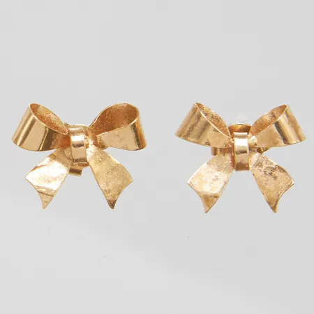 Örhängen, skadade, omaka snurrebussar, 18K Vikt: 2 g