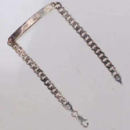 Armband Pansar med bricka, längd 17cm, bredd 4,6mm, GHA, silver 925/1000 Vikt: 7,8 g