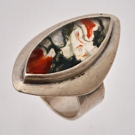  Ring i silver, stl 16½, bredd 7-28,3mm, 1st Mossagat, mått 8,8x22,5mm, vikt 6,08g.