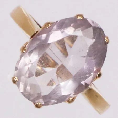 Ring, ljuslila sten, stl 17¾, bredd 2-14,5mm, år 1948, 18K  Vikt: 4,5 g