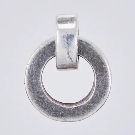 Hänge, Efva Attling, längd: ca 1,5cm, Ø12mm, 925/1000 silver Vikt: 3,1 g