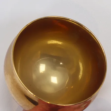 Tumlare Skultuna i Mässing höjd 4 cm, Ø6 cm, bruksslitage  Vikt: 0 g