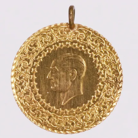 Hänge, mynt Attaturk år 2004, Ø22mm, ögla ej i guld, 21,6K  Vikt: 3,6 g