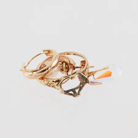 Trasigt guld med pärla och stenar, 18k. Vikt: 3,8 g