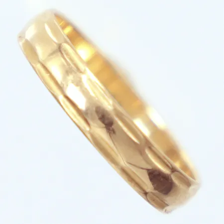 Ring , gravyr, Ø15¾, 18k  Vikt: 1,7 g