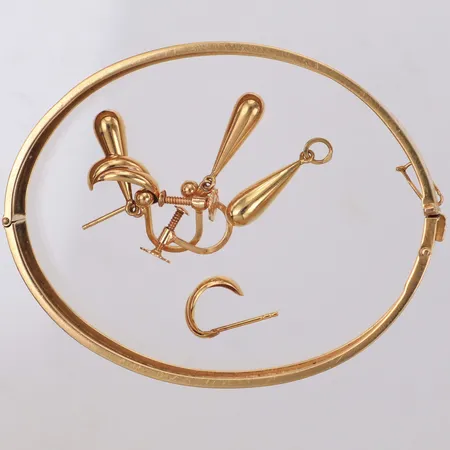 Diverse guld, defekt, 18K  Vikt: 17 g