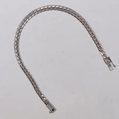 Armband, längd 18,5cm, bredd 4,4mm, silver 925/1000 Vikt: 9 g