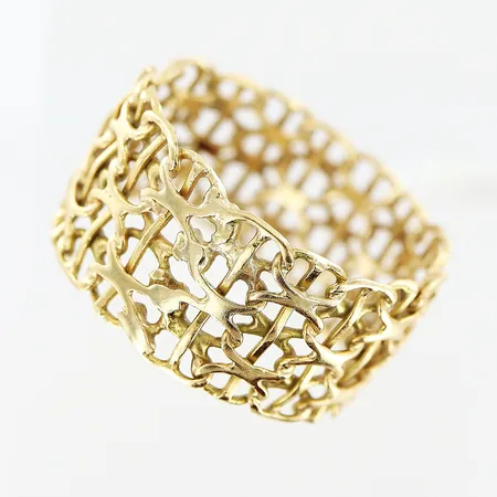 Ring X-länk, stl 19¾, bredd 11mm, skev skena, 18K Vikt: 4,9 g