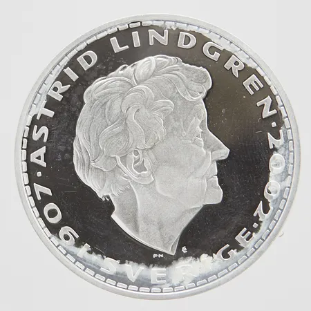 Minnesmedalj, Astrid Lindgren Sverige 1907-2002, Emil i Lönneberga 1963, Ø38,5mm, silver, 999/1000, plastetui samt plastficka medföljer Vikt: 26,7 g