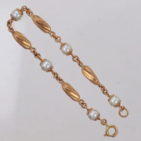 Armband med odlade pärlor Ø6mm, längd 18cm, bredd ca 3,5-6mm, 18K Vikt: 8,7 g