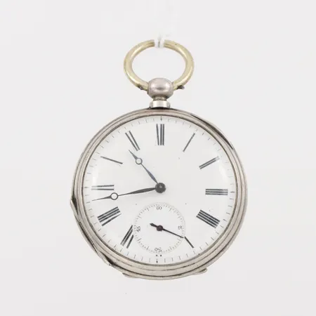 Fickur, ej funktionstestat,trådsprickor på urtavlan,nyckeldrag, diameter ca 5 cm,silver.. Vikt: 0 g