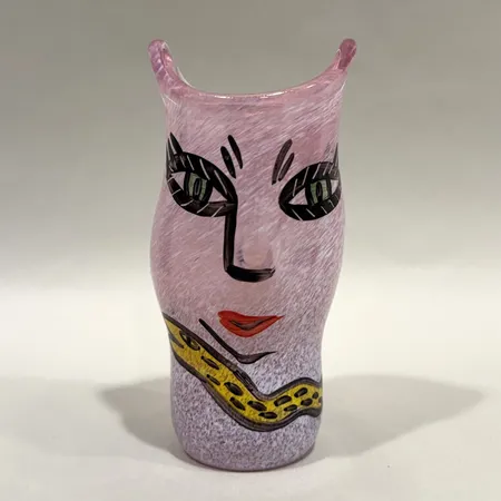 Miniatyrvas, Open Minds, Ulrica Hydman Vallien för Kosta Boda, numrerad: 48749, höjd 10cm, signerad, etikettmärkt